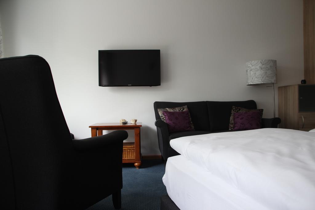 Hotel Lindenstrasse Neuenhagen bei Berlin Habitación foto