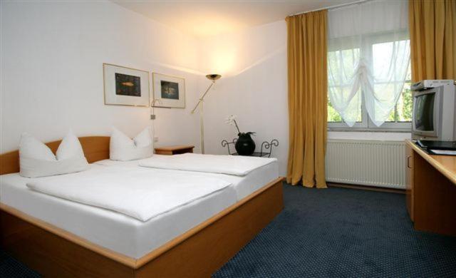 Hotel Lindenstrasse Neuenhagen bei Berlin Exterior foto